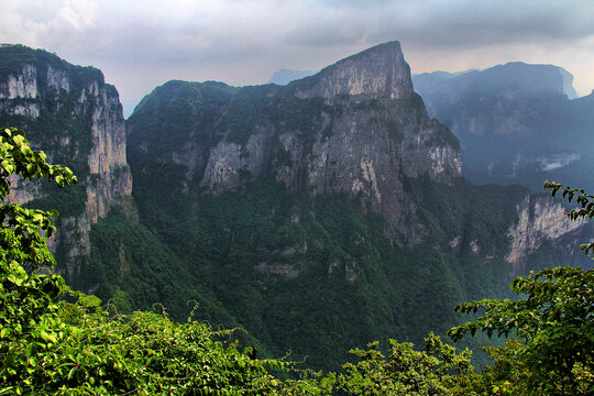 天门山崇山峻岭