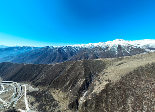 高原雪山