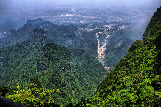 天门山俯瞰