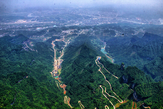 天门山俯瞰