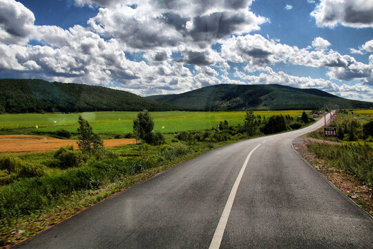 阿尔山草原公路