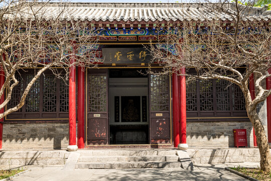 济南大明湖景区辛稼轩祠