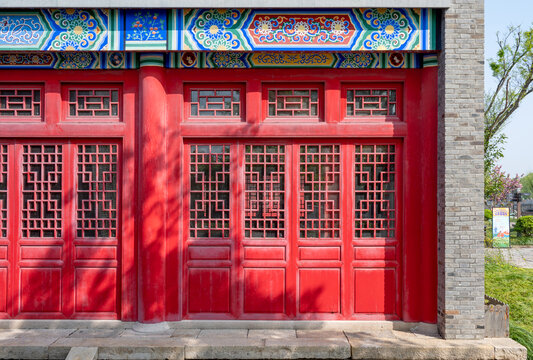 京派红色中式木门