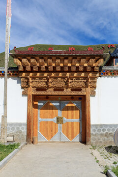 合作市藏族民居大门