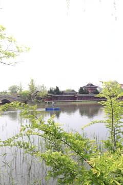 广富林郊野公园小船