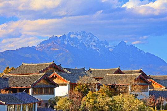 丽江古城玉龙雪山