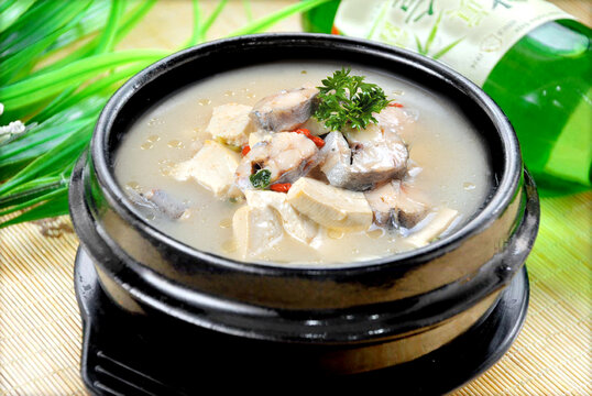 石锅明太鱼豆腐汤