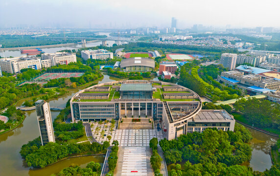 广州大学