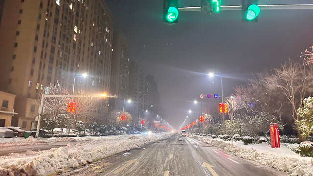 夜晚雪景