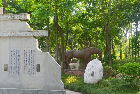 成都浣花溪公园杜甫千诗碑诗廊