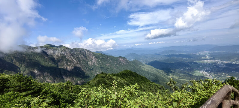 武功山森林绿草山顶风光