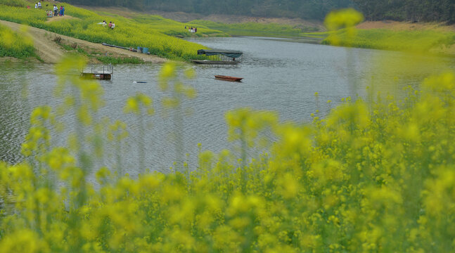 小河