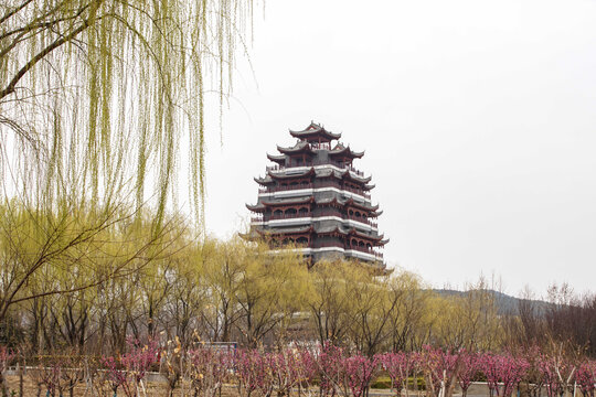 山亭区广场翼云阁