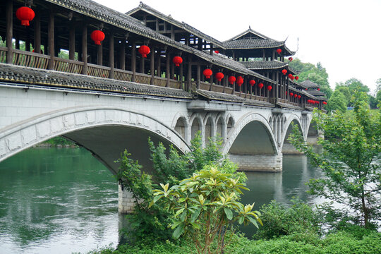中式桥梁