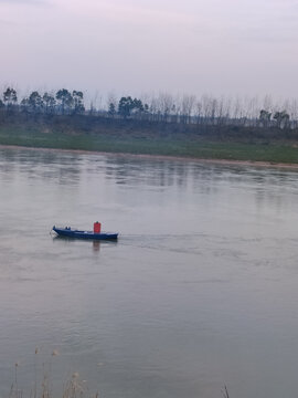 河流江边