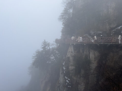 老君山雪雾