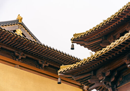 佛教寺庙建筑屋檐上海静安寺