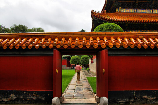 哈尔滨文庙红墙琉璃瓦