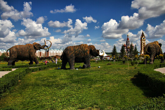 扎赉诺尔猛犸公园猛犸象雕塑