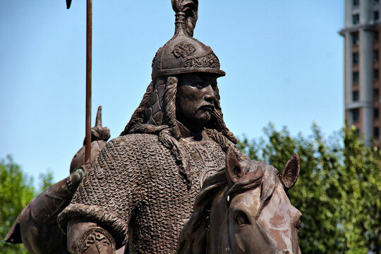 成吉思汗西征雕塑一代天骄西征像