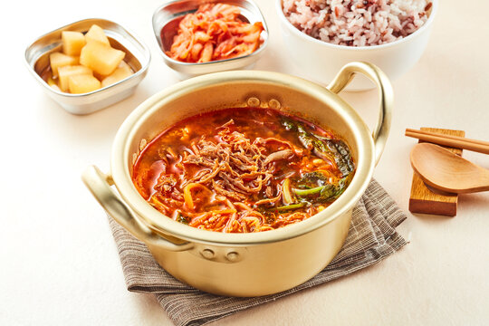 韩式辣白菜汤