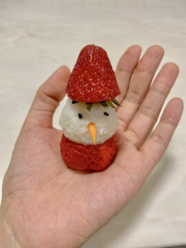 草莓小雪人