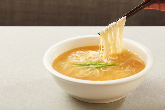 廣式陽(yáng)春面