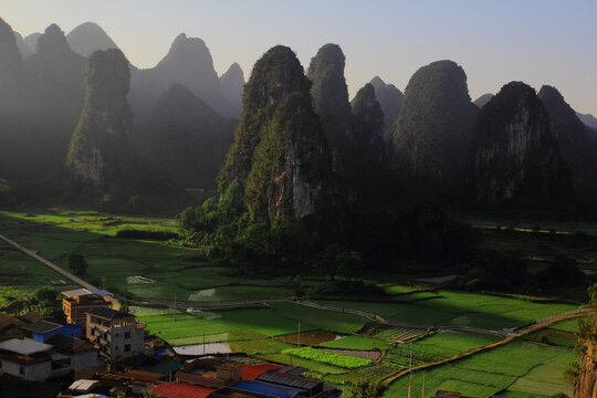 奇峰鎮(zhèn)
