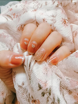 粉色美甲