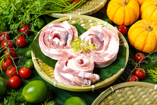 新鮮五花肉食材