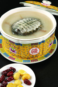 滋補燉甲魚