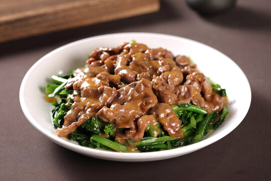 牛肉炒芥蘭