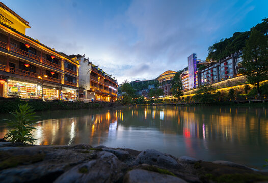 鳳凰古城沱江上游夜景