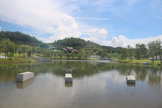 金鐘湖公園景區(qū)