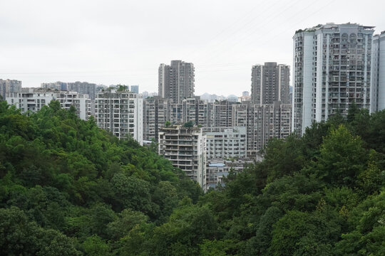 湖泊綠樹建筑天空水面倒影風(fēng)景