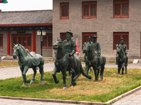 清軍騎馬雕塑