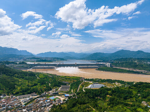三峽泄洪