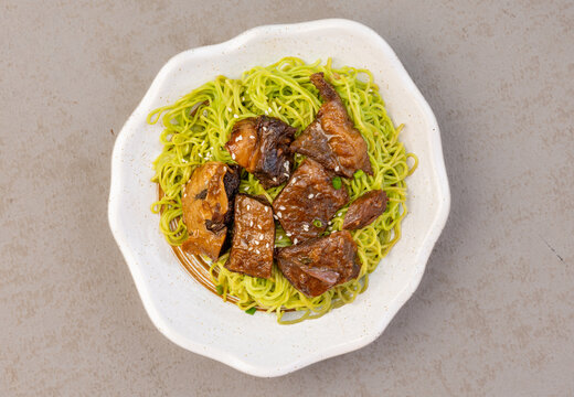 牛肉菠菜面
