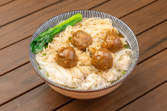 牛肉丸云吞面