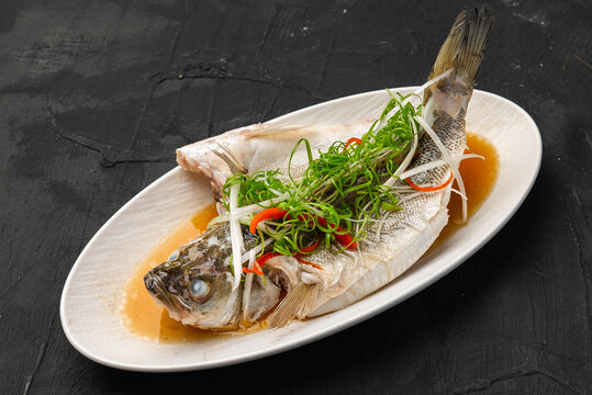 清蒸鱸魚