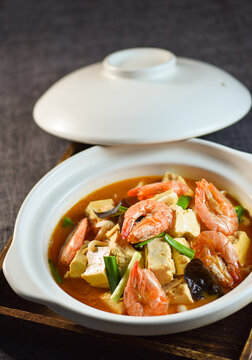 鮮蝦豆腐煲