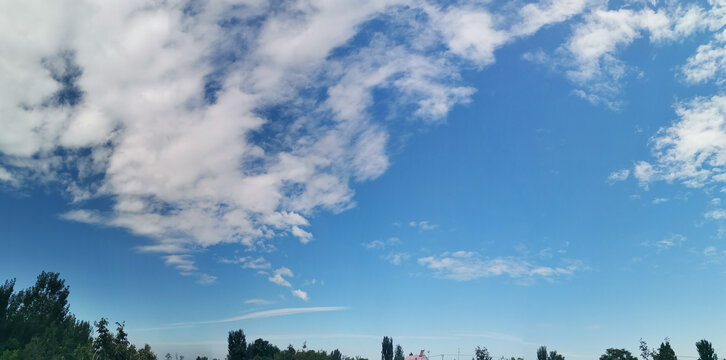 白云藍天