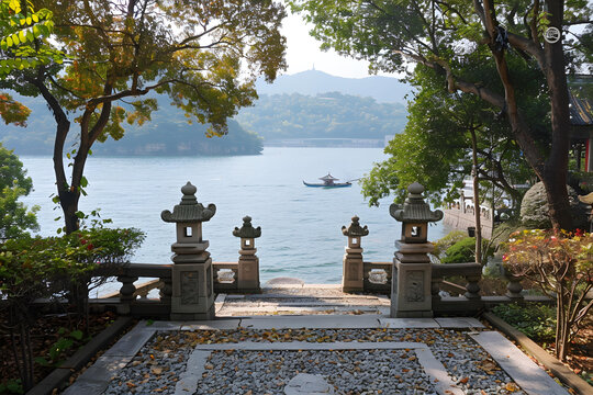中國(guó)風(fēng)建筑與湖光山色