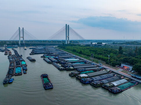 京杭運河江蘇淮安段運輸場景