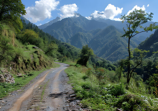 山間公路蜿蜒穿過山谷