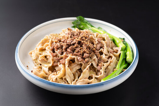 黑松露肉松燴蕎麥面