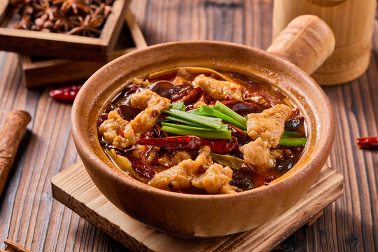 砂鍋水煮肉片