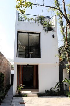 現(xiàn)代白色房屋建筑外觀設計