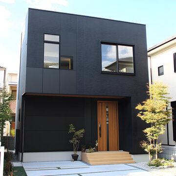 現(xiàn)代黑色木門(mén)住宅