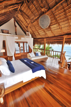 海景熱帶小屋，帶大床和私人陽臺(tái)